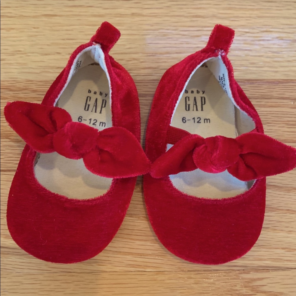 Baby Gap shoes, red velvet, 6-12 months